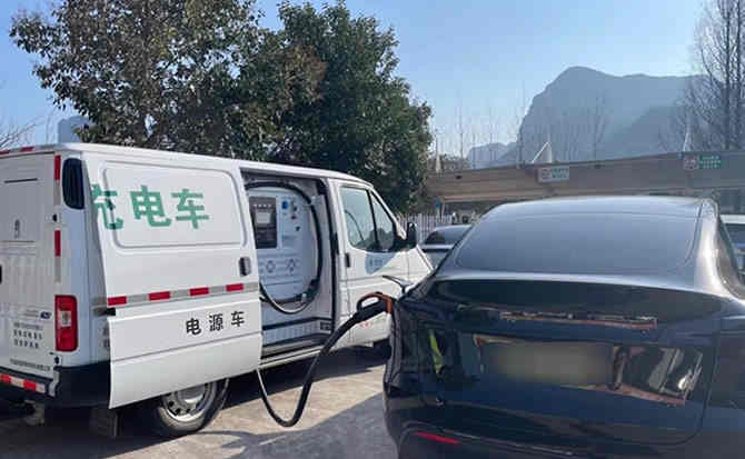 永福汽车搭电