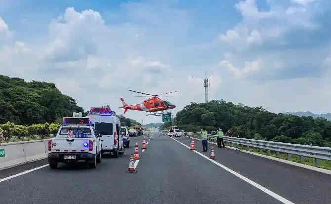 永福高速公路汽车救援案例